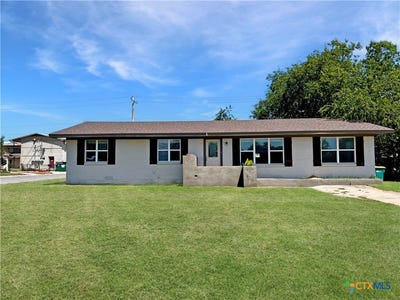 /international/us/1311-w-main-street-gatesville-tx-110103228591/