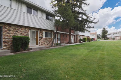 /international/us/22-smithridge-park-reno-nv-110107871801/
