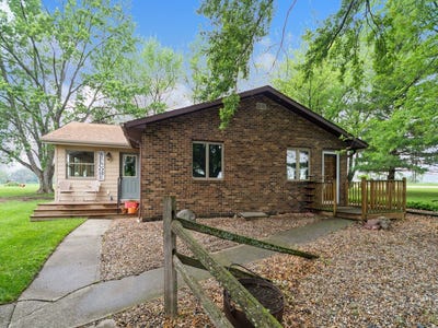 /international/us/18990-365th-street-earlham-ia-110100018637/