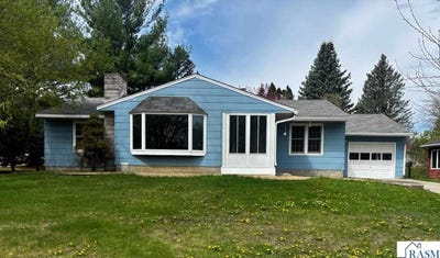 /international/us/532-capitol-drive-st-peter-mn-110107883016/
