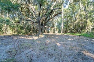 /international/us/14-kinte-drive-saint-helena-island-sc-110110362039/