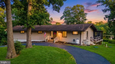 /international/us/24263-beaver-dam-drive-seaford-de-110110379088/