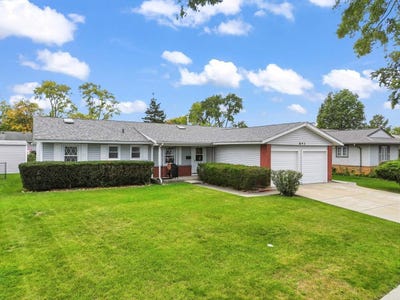 /international/us/641-clearmont-drive-elk-grove-village-il-110120607023/