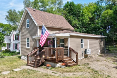 /international/us/536-ionia-street-belding-mi-110108469505/