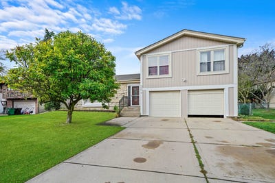 /international/us/304-sutherland-lane-bloomingdale-il-110104059749/