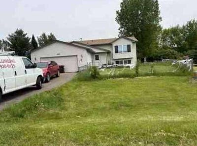 /international/us/1005-lincoln-cir-braham-mn-110101695329/