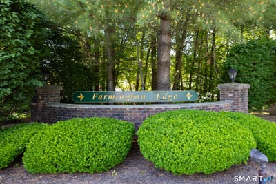 /international/us/111-songbird-lane-farmington-ct-110108582382/