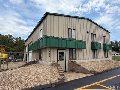 /international/us/2005-state-road-z-pevely-mo-110110229510/