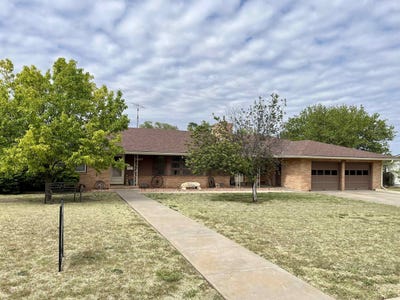 /international/us/503-e-16th-street-ellis-ks-110105282618/