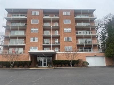 /international/us/1802-birchwood-lane-23-rockford-il-110106180608/