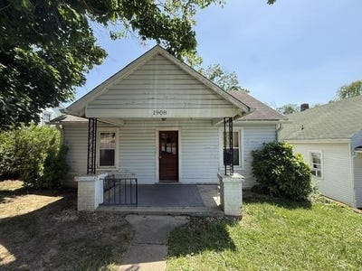 /international/us/1908-first-ct-staunton-va-110109231276/