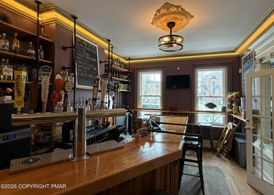 /international/us/39-n-7th-street-stroudsburg-pa-110105856462/