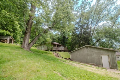 /international/us/12-spring-street-glouster-oh-110108740974/