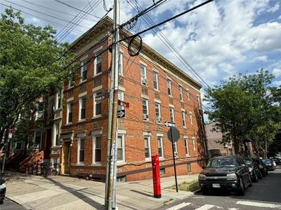 /international/us/6050-putnam-avenue-ridgewood-ny-110108478621/