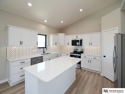 /international/us/5949-sw-8th-street-circle-lincoln-ne-110098752758/