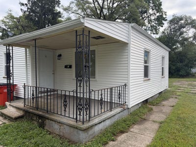/international/us/1339-jennings-avenue-benton-harbor-mi-110120003373/