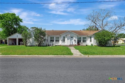 /international/us/1005-macarthur-street-victoria-tx-110108720517/