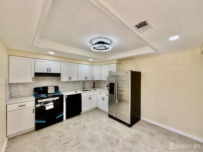 /international/us/1502-bromley-estates-pine-hil-nj-110107227817/