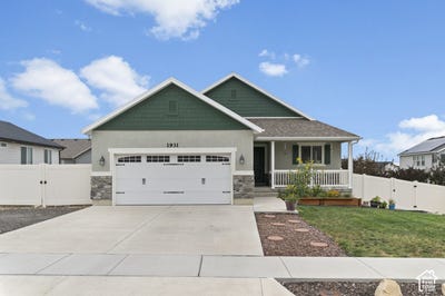 /international/us/1931-n-370-e-tooele-ut-110109958377/