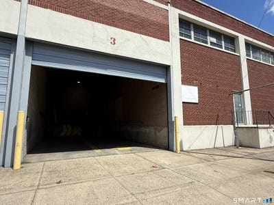 /international/us/135-wood-street-west-haven-ct-110108440521/