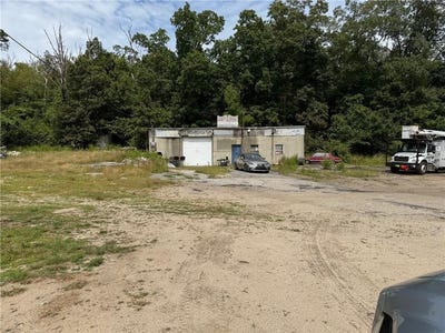 /international/us/37-mill-road-foster-ri-110101713760/