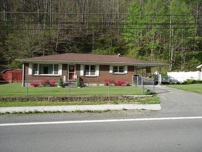 /international/us/1575-stewart-street-welch-wv-110107988075/