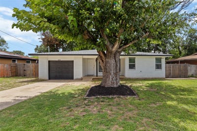 /international/us/1035-warden-street-benbrook-tx-110108767567/