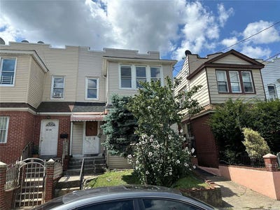 /international/us/93-12-202nd-street-hollis-ny-110096111654/