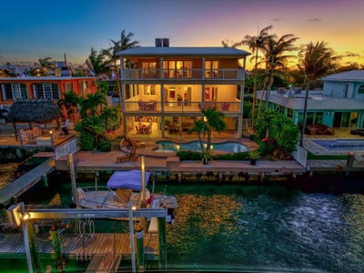 /international/us/160-1st-street-key-colony-fl-110099669212/