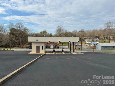 /international/us/15-w-main-avenue-taylorsville-nc-110106305005/