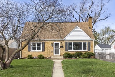 /international/us/218-s-fairfield-avenue-lombard-il-110107084494/
