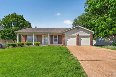 /international/us/4038-n-bridge-drive-st-peters-mo-110107841368/