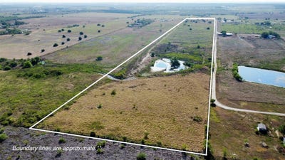 /international/us/14024-graef-rd-creedmoor-tx-110105315927/