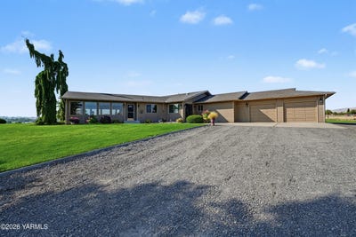 /international/us/301-peterson-ln-selah-wa-110110255187/