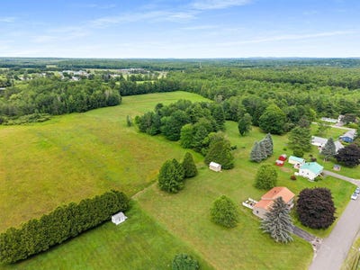 /international/us/m13-l10-kennebec-drive-benton-me-110109064610/