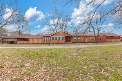 /international/us/3875-terry-road-huntingdon-tn-110106556344/