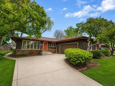 /international/us/8210-tapper-avenue-munster-in-110107843216/