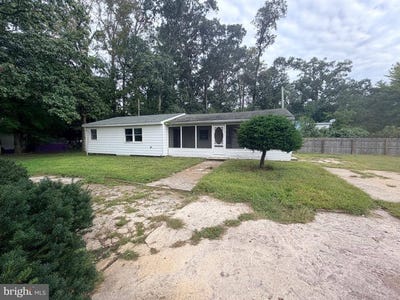 /international/us/26519-bay-farm-road-millsboro-de-110120533184/