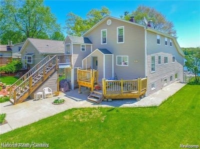 /international/us/1349-beach-drive-orion-twp-mi-110108612964/