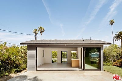 /international/us/408-linnie-canal-venice-ca-110099136668/