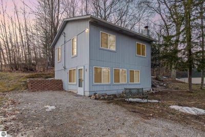 /international/us/5141-lake-street-glennie-mi-110099373485/