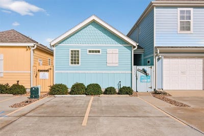 /international/us/2212-state-hwy-361-port-aransas-tx-110104293395/