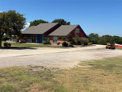 /international/us/870-n-preston-road-celina-tx-110101406025/