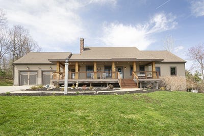 /international/us/4-lena-ln-lunenburg-ma-110107628702/