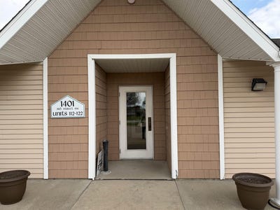 /international/us/1401-sw-3rd-street-waverly-ia-110107748672/
