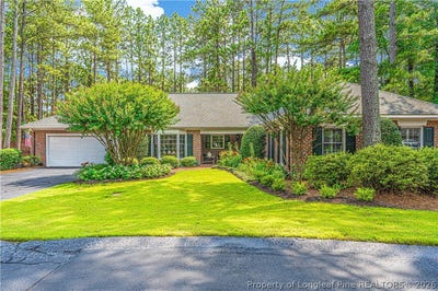 /international/us/36-courtney-place-southern-pines-nc-110108722710/