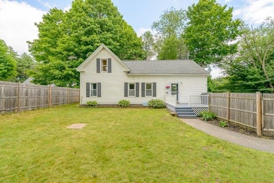 /international/us/11-province-st-pepperell-ma-110109138056/