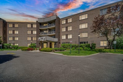 /international/us/900-e-wilmette-road-palatine-il-110107827095/