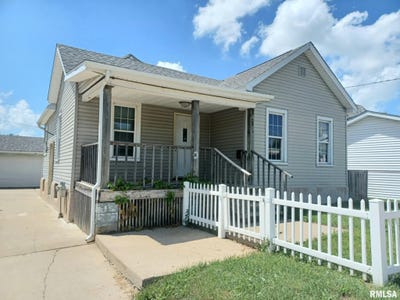 /international/us/62-n-5th-avenue-canton-il-110101122640/