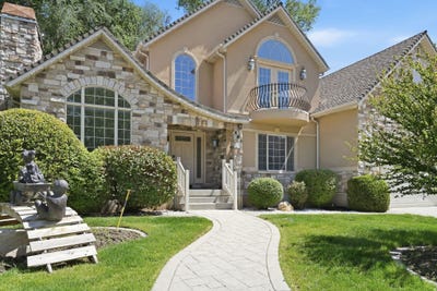 /international/us/883-e-700-s-springville-ut-110108303339/